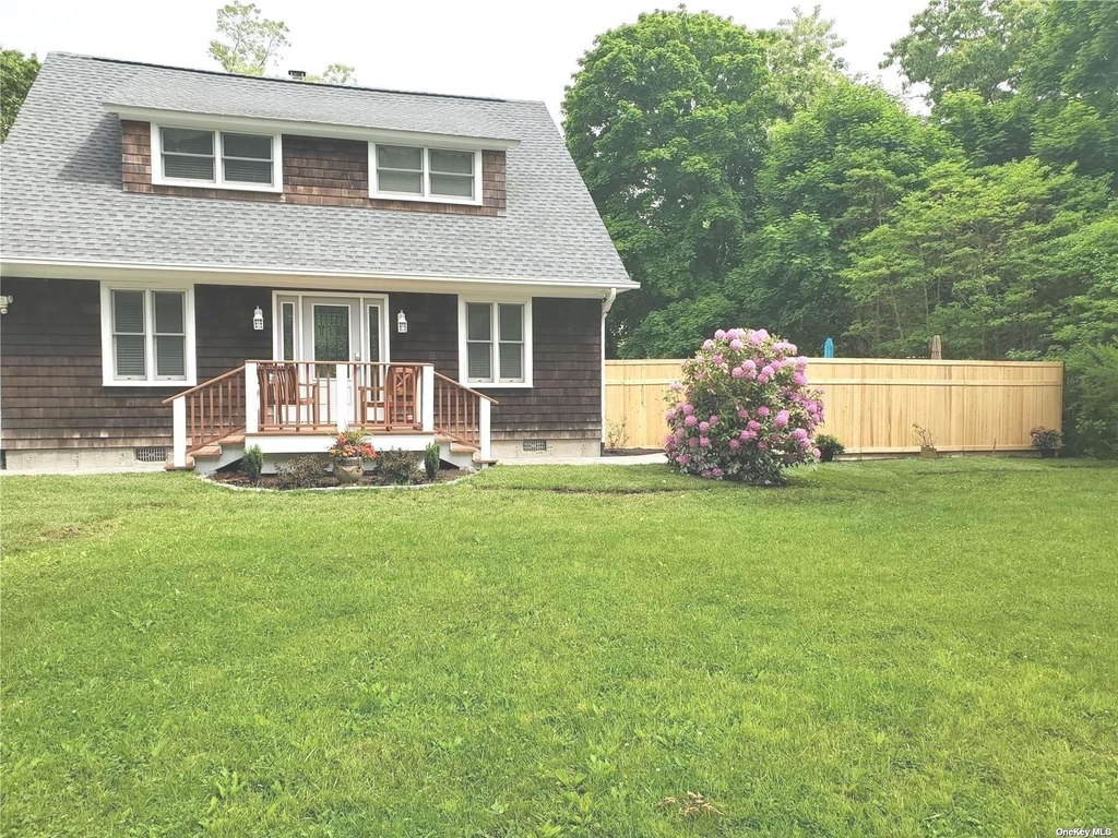 572 Montauk Highway - Photo 1