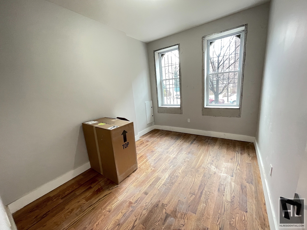 325 Putnam Avenue - Photo 7