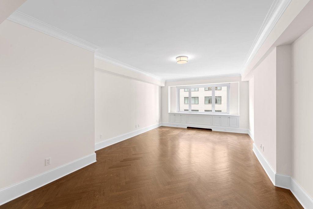 530 Park Ave - Photo 0