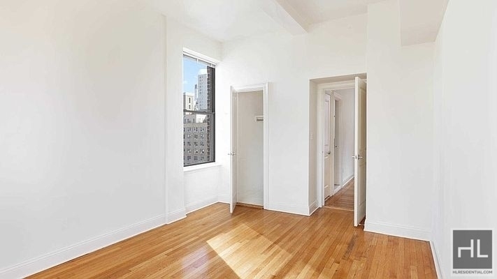 West 71st Street - Photo 21