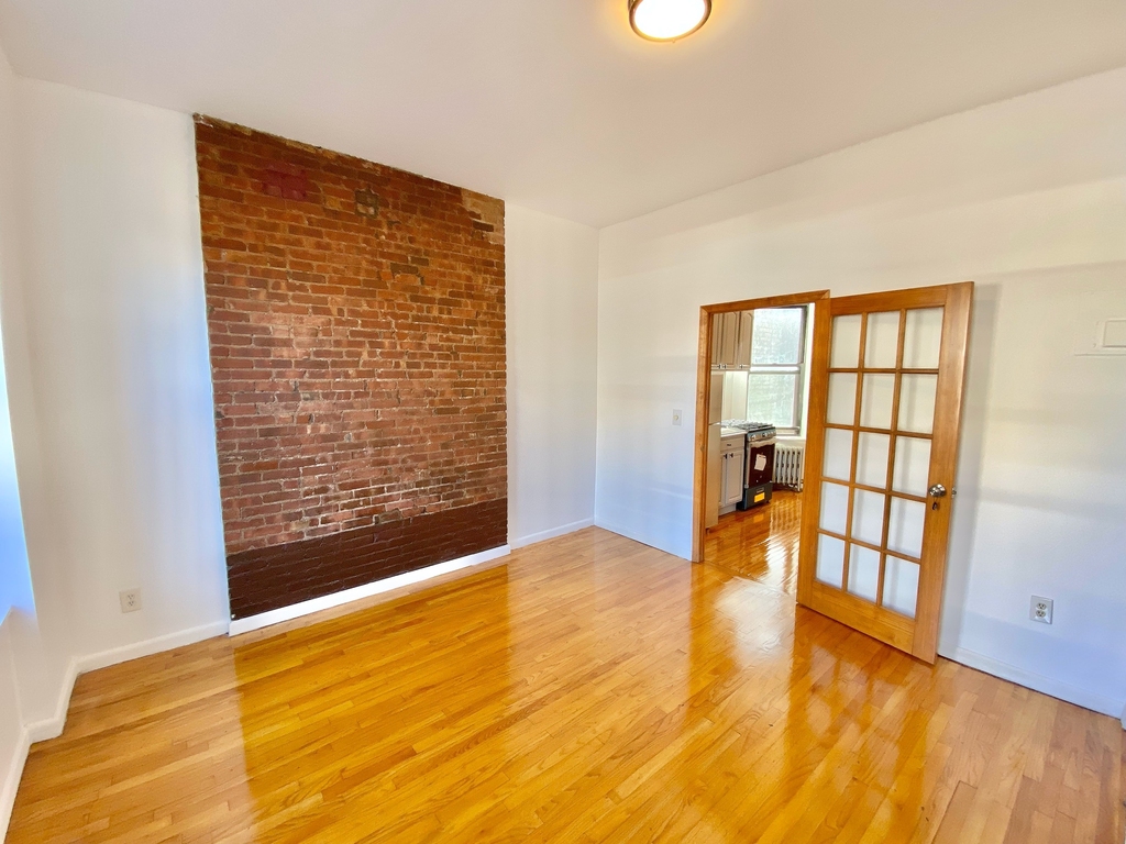 306 East 11 Street - Photo 7