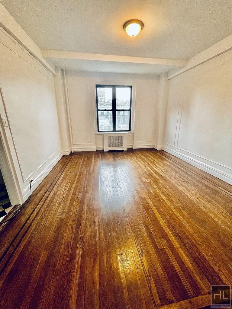 208 West 23rd Street - Photo 0