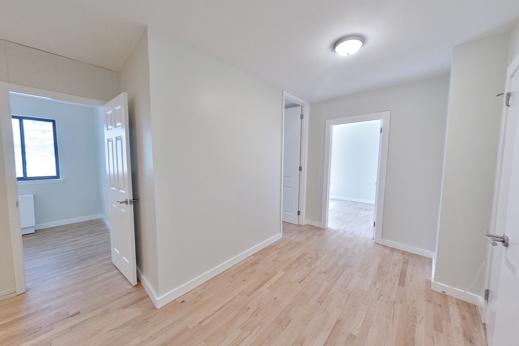 312 East 30th Street - Photo 7