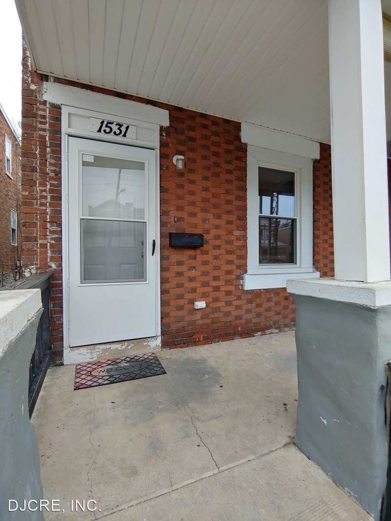 1531 N Robinson St - Photo 1