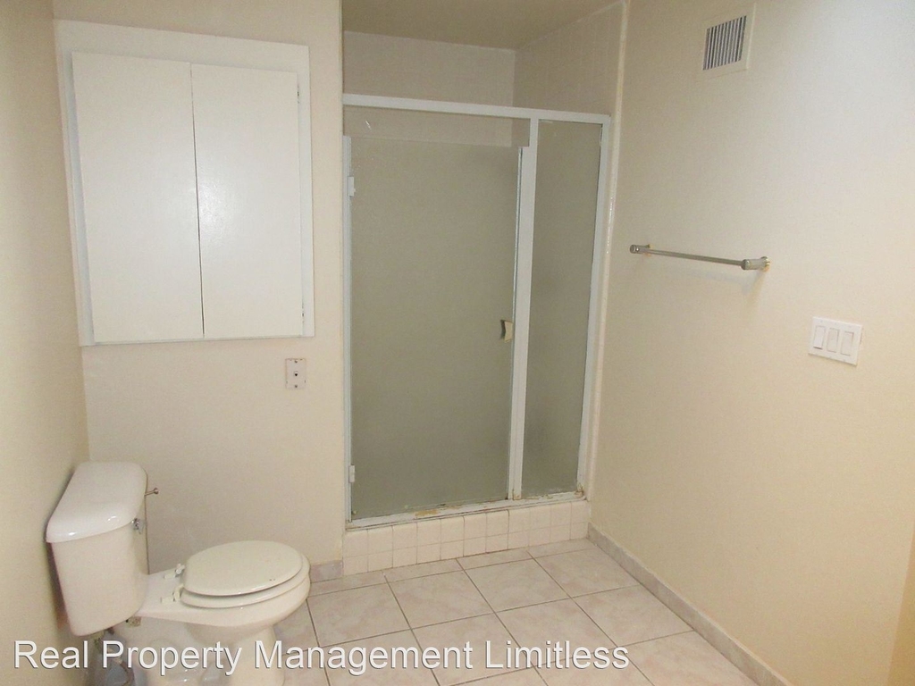 5401 Zelzah Avenue Unit 126 - Photo 13