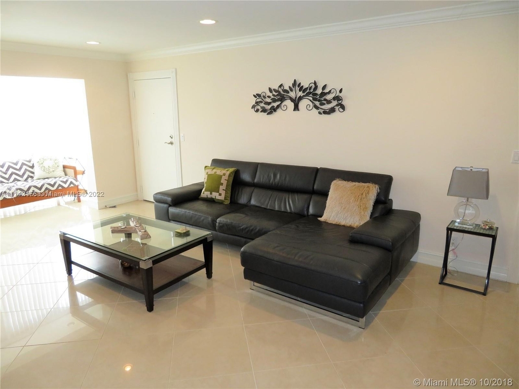 6471 Bay Club Dr - Photo 1