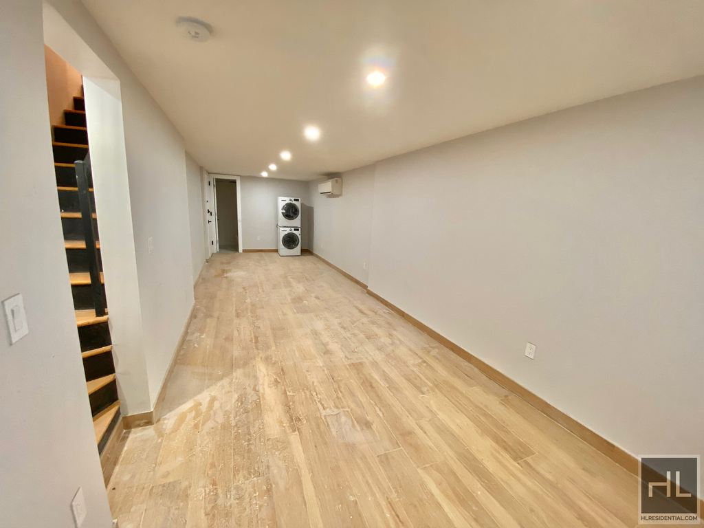 325 Putnam Avenue - Photo 3