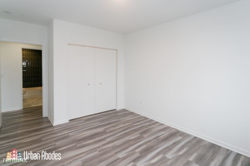 2535 W Fullerton Ave 202 - Photo 10