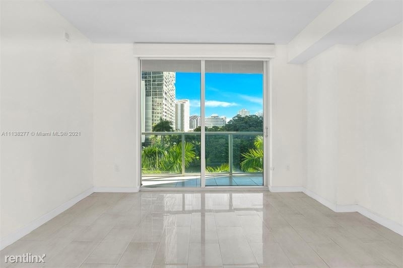 500 Brickell Ave 501 - Photo 5