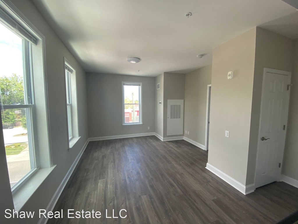 514 S 17th Street - Photo 2