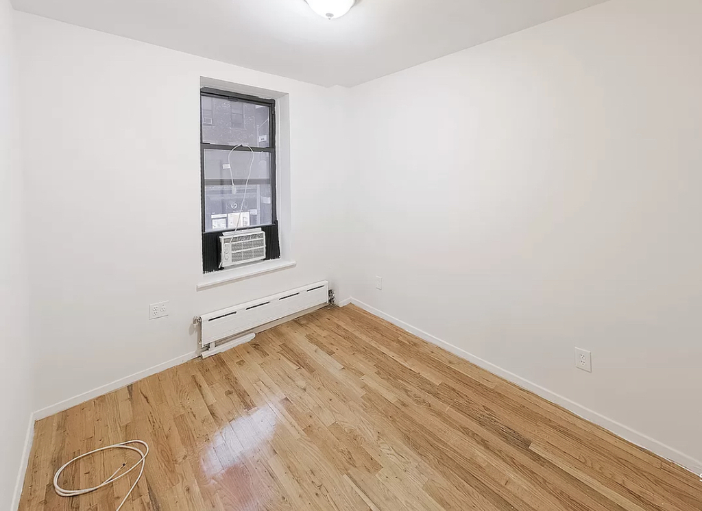 334 East 78th Street - Photo 1