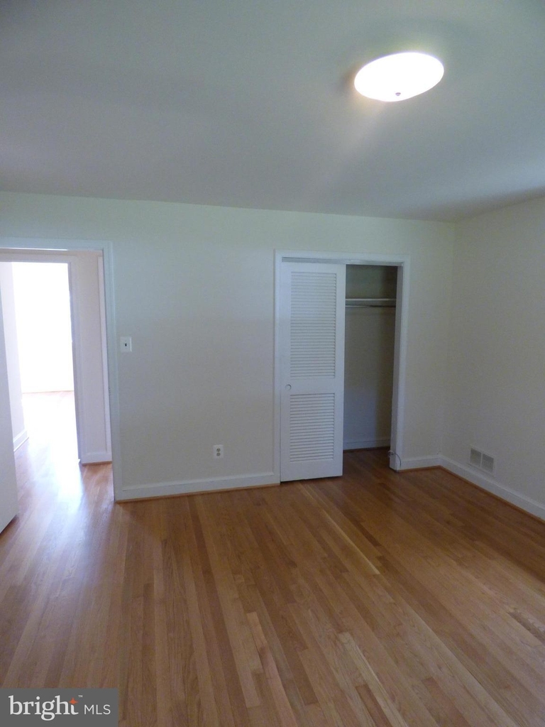 7815 Fulbright Court - Photo 11