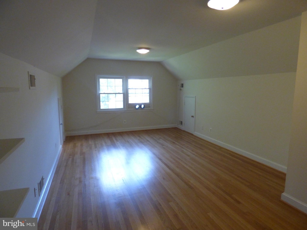 7815 Fulbright Court - Photo 14