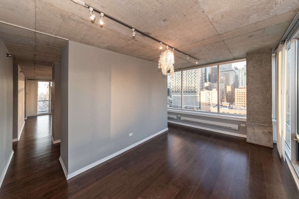 611 South Wells Street - Photo 19