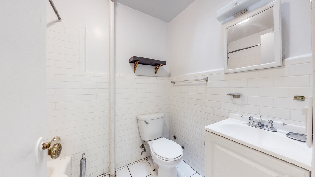 1134 Madison Avenue - Photo 2