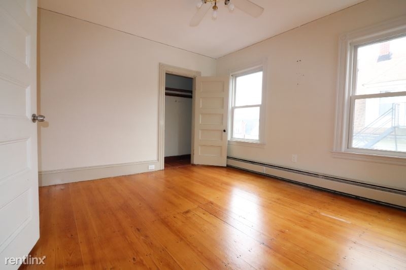 58 Murdock St 1 - Photo 5