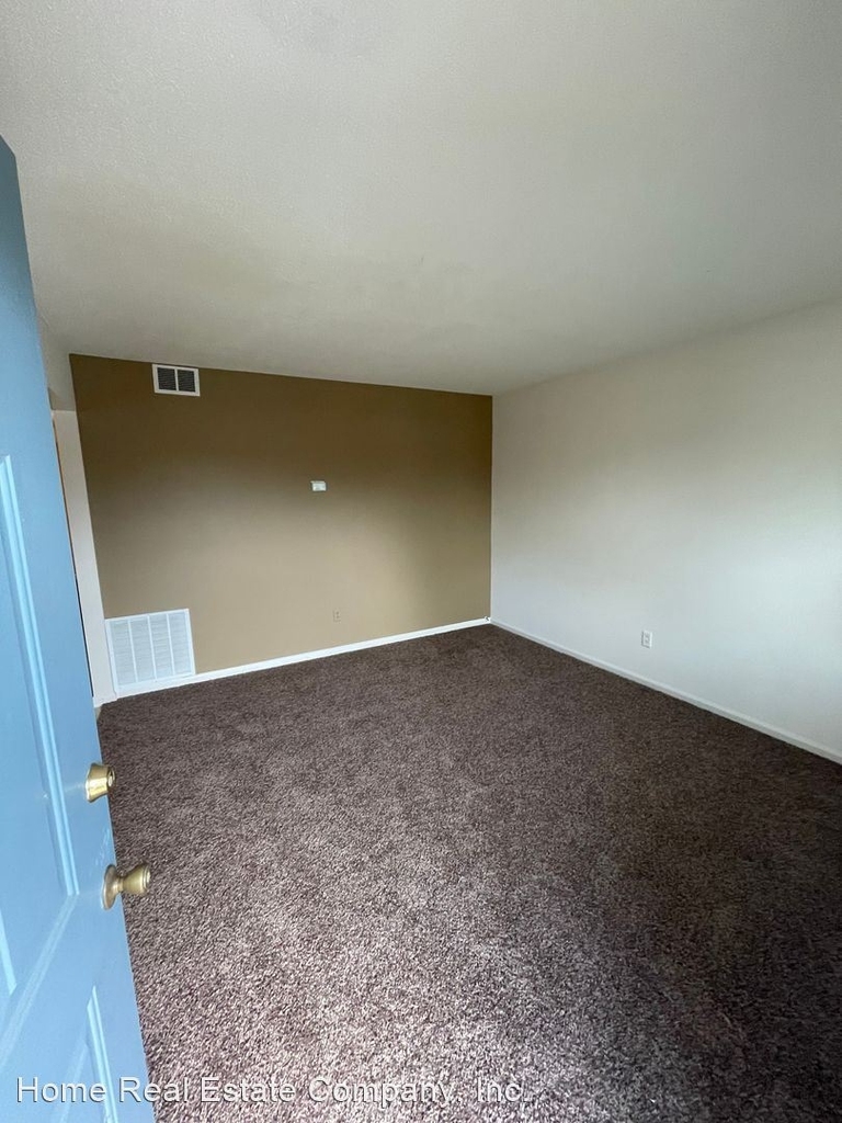 1000-1006 Salisbury Street - Photo 0