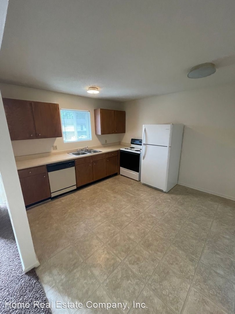 1000-1006 Salisbury Street - Photo 1