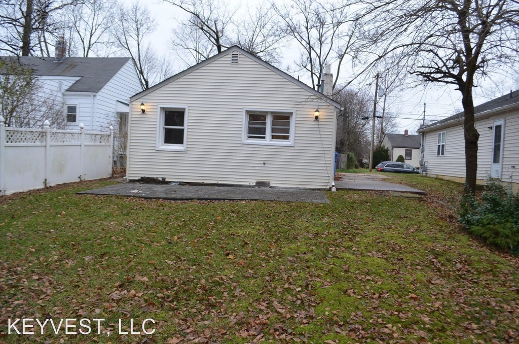 110 Springdale Ave - Photo 14