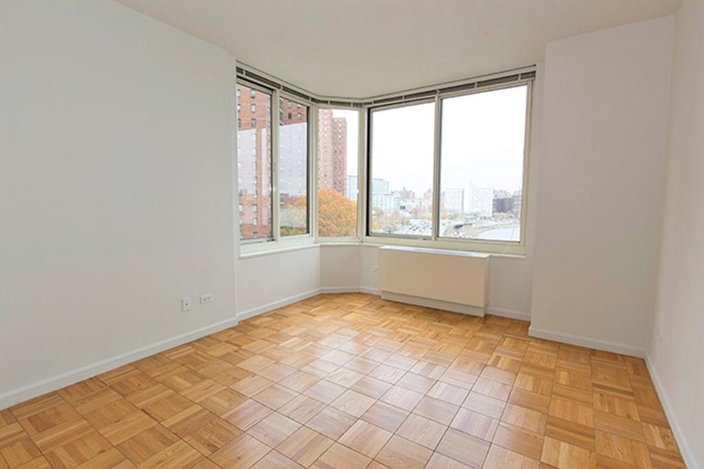 80s East Magnificent 2bed 2bath $5,150 - Photo 3