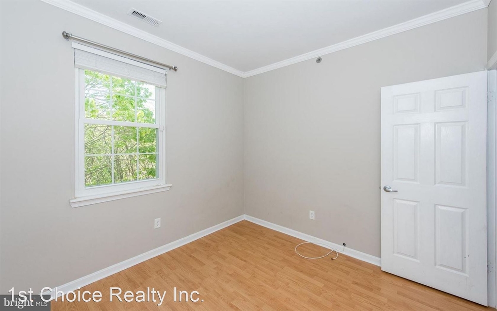 606 Moonglow Rd Unit 202 - Photo 7