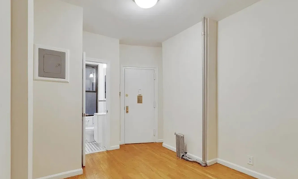 516 East 80th Street - Photo 2