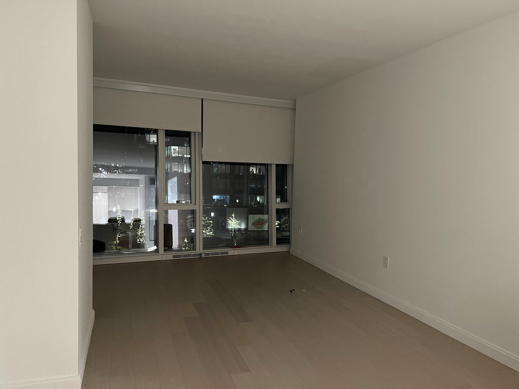 675 West 59th Street - Photo 2