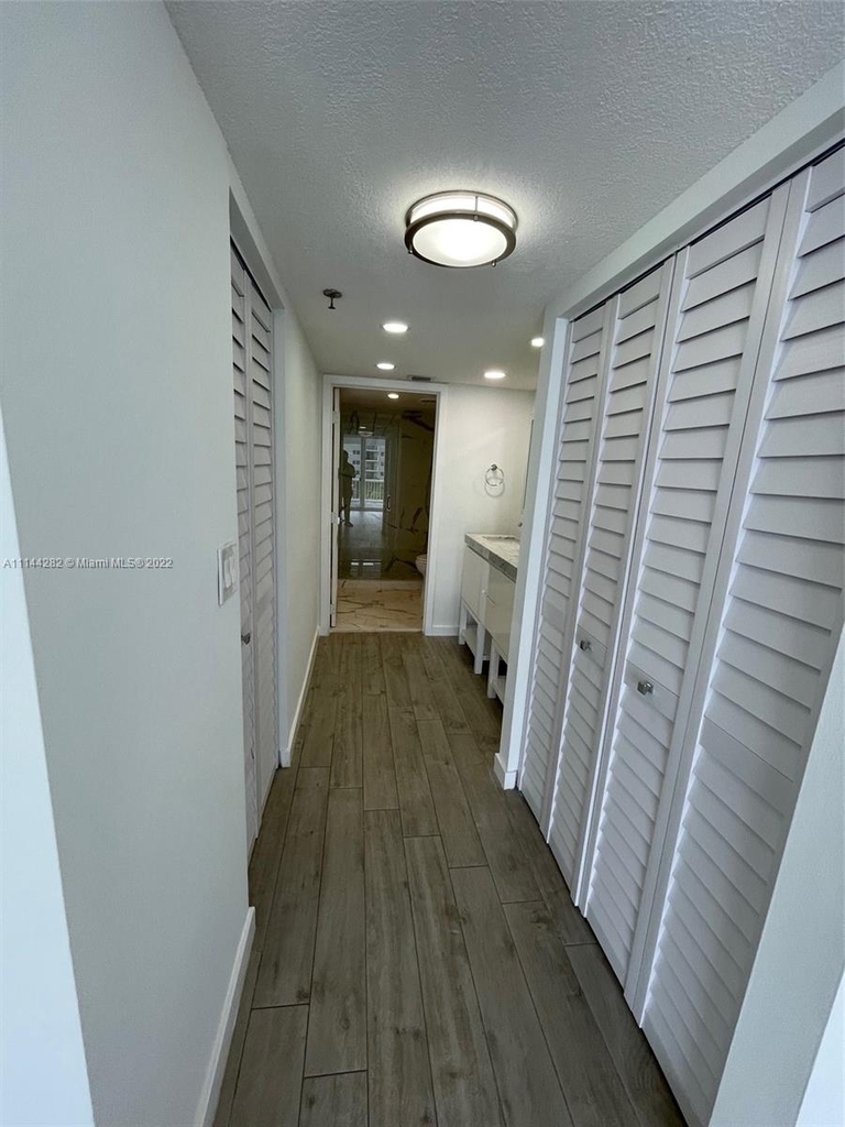 9341 Collins Ave - Photo 8