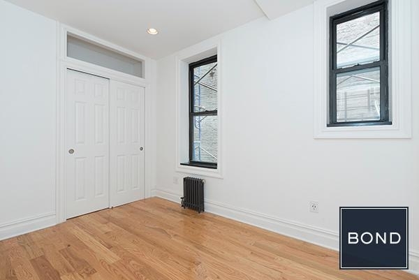 240 West 10th Street - Photo 8