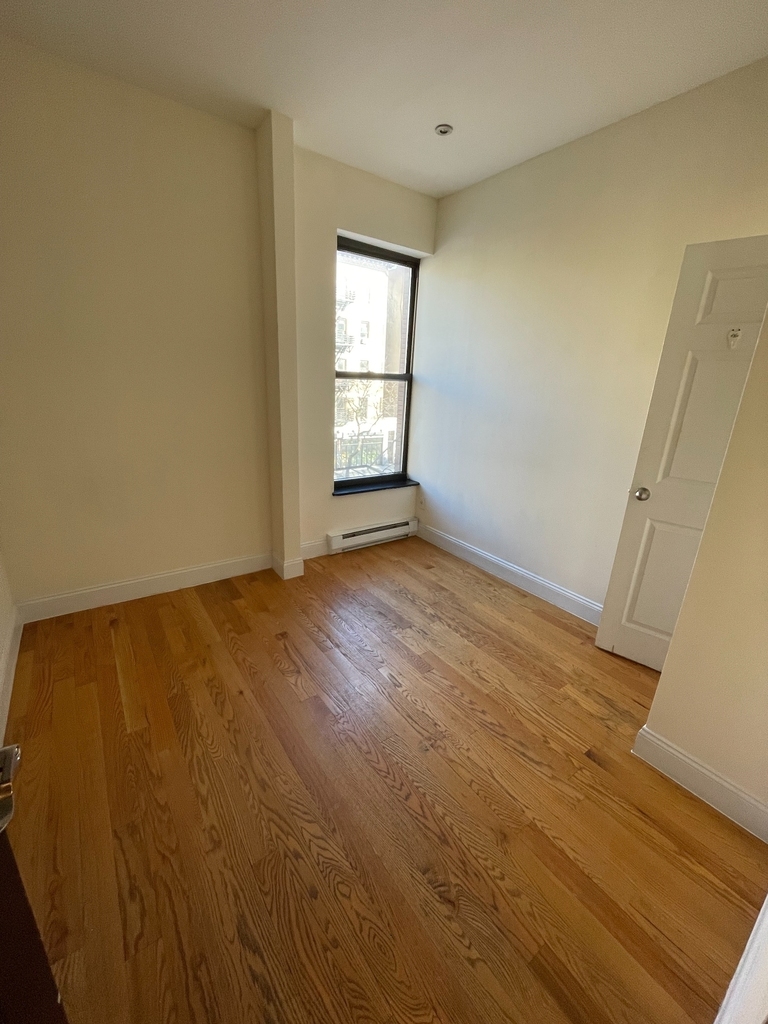 933 Amsterdam Avenue - Photo 5