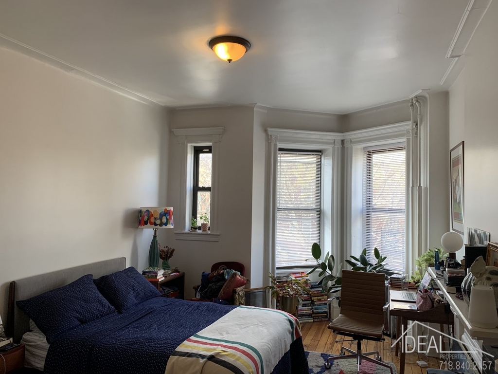 511 6th Avenue - Photo 0