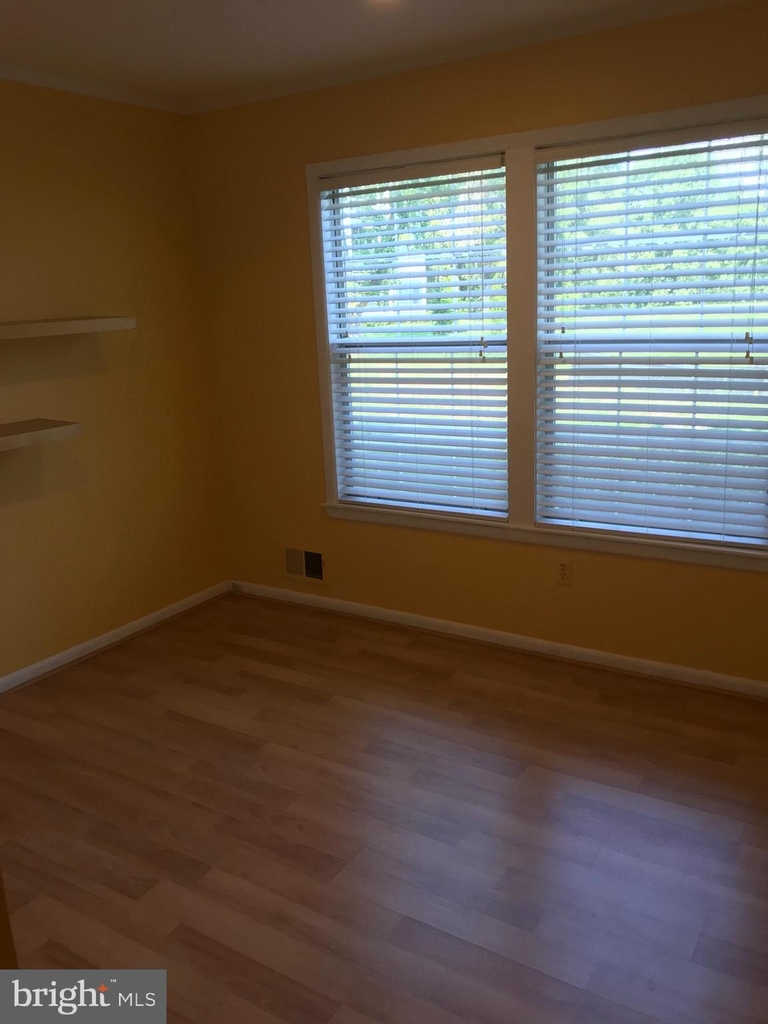 202 Salem Court - Photo 10