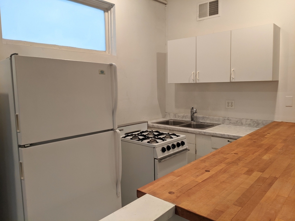 727 West 19th Street - Photo 4