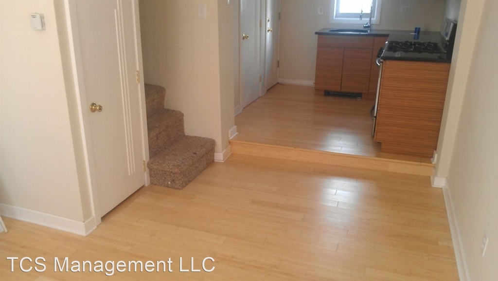 525 Fitzwater St Unit #11 - Photo 1