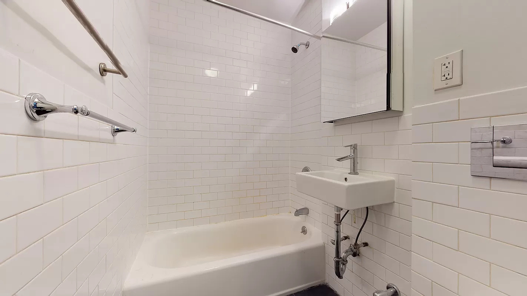 230 East 87th Street - Photo 4