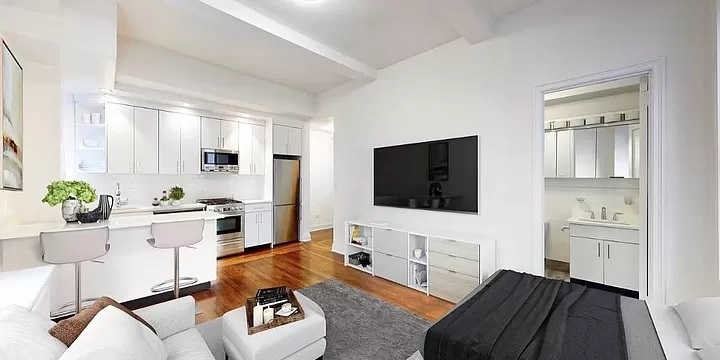 148 East 46th Street - Photo 1