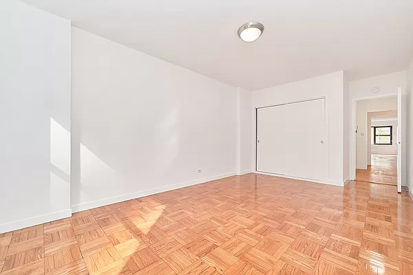 415 East 55th Street - Photo 5