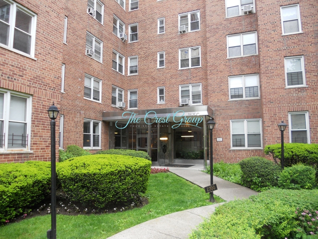 2700 Henry Hudson Parkway - Photo 13