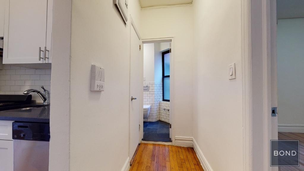 230 East 87 Street - Photo 6