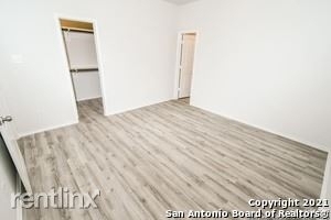 10319 Clearwater Way - Photo 2