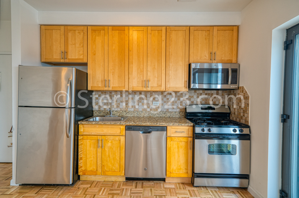 31-74 31st Street - Photo 5