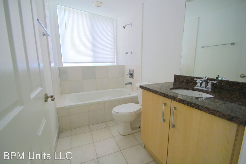 6362 Collins Avenue - Photo 16