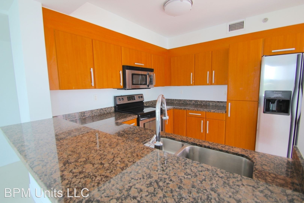 6362 Collins Avenue - Photo 7