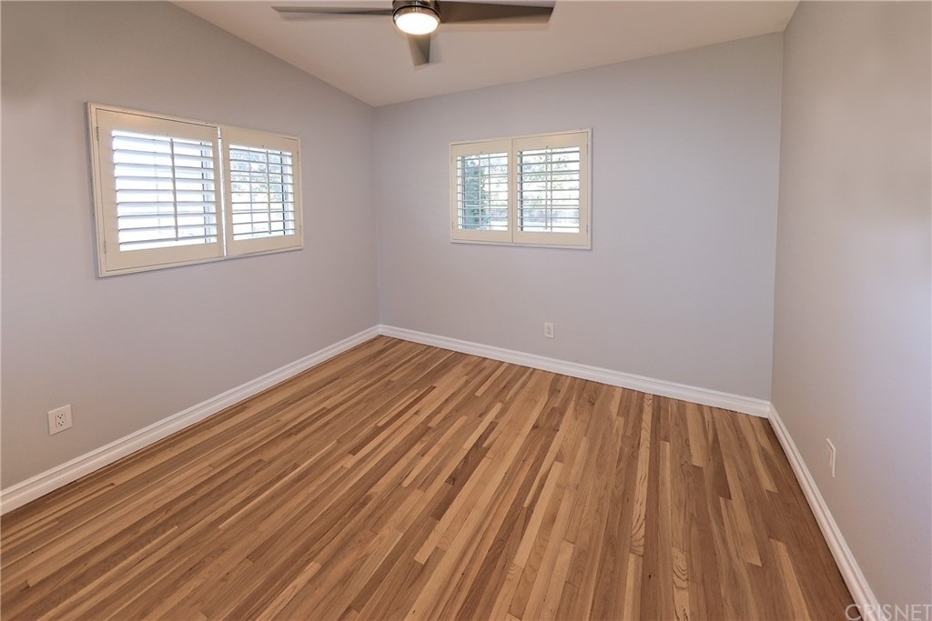 17240 Hatteras Street - Photo 10