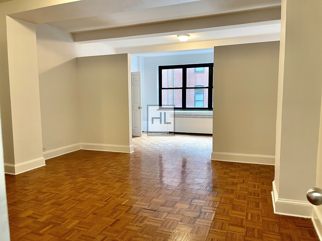 310 East 44th Street - Photo 0