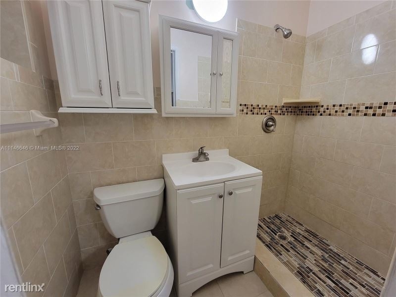 44 Nw 165th St #1 - Photo 5