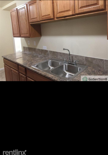 4850 W Adams St 203 - Photo 2