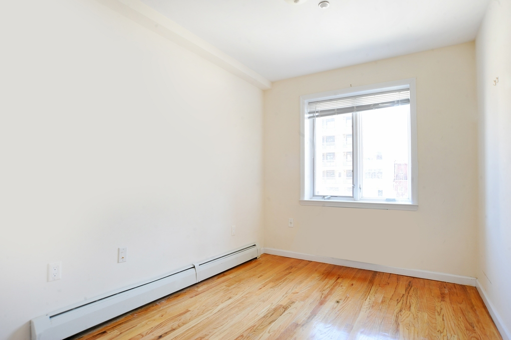 23-23 31st Avenue - Photo 3