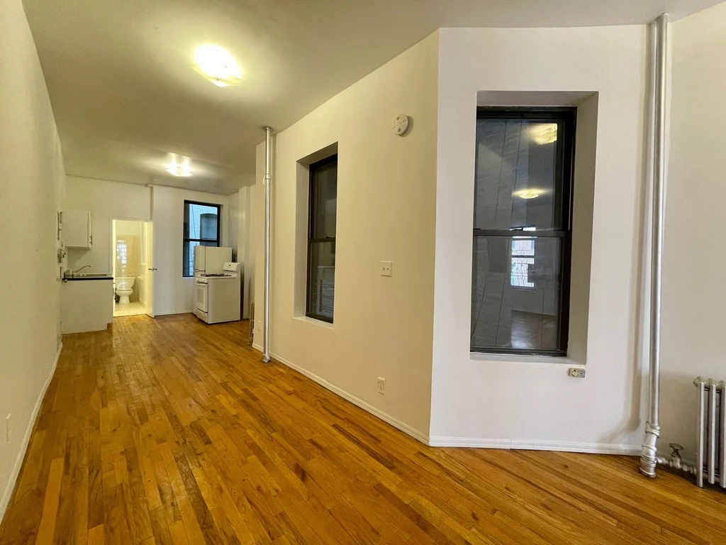 180 East 101st Street - Photo 7