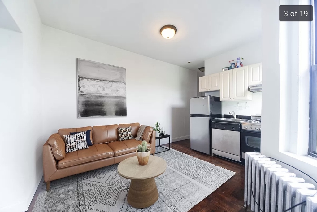 715 East 5th Street - Photo 10